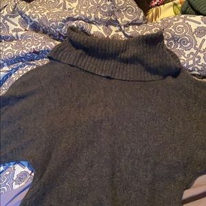 Turtle neck shirt
